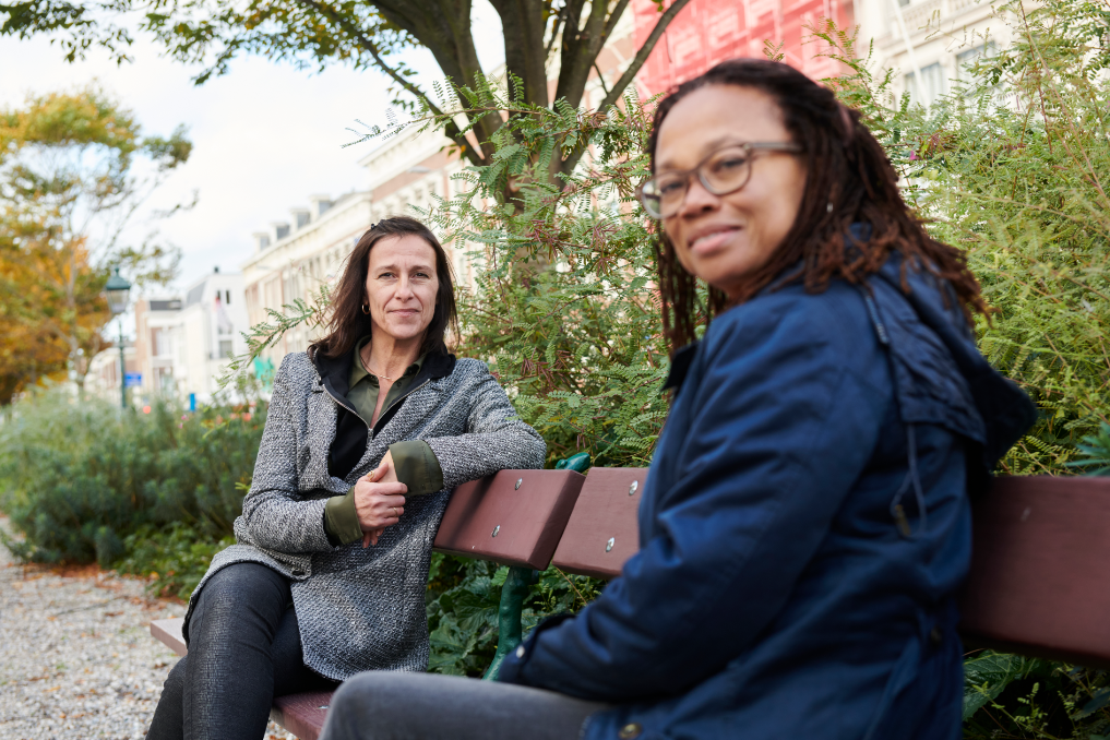 Angelique van Aarden en Miraida Lourens
