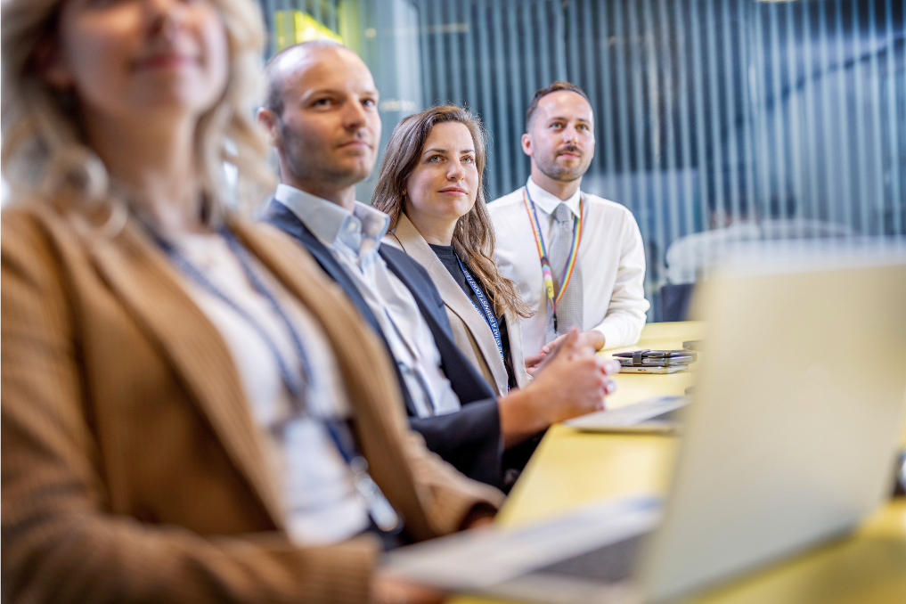 Groepje jonge collega's bij BZ. Zet je talenten in