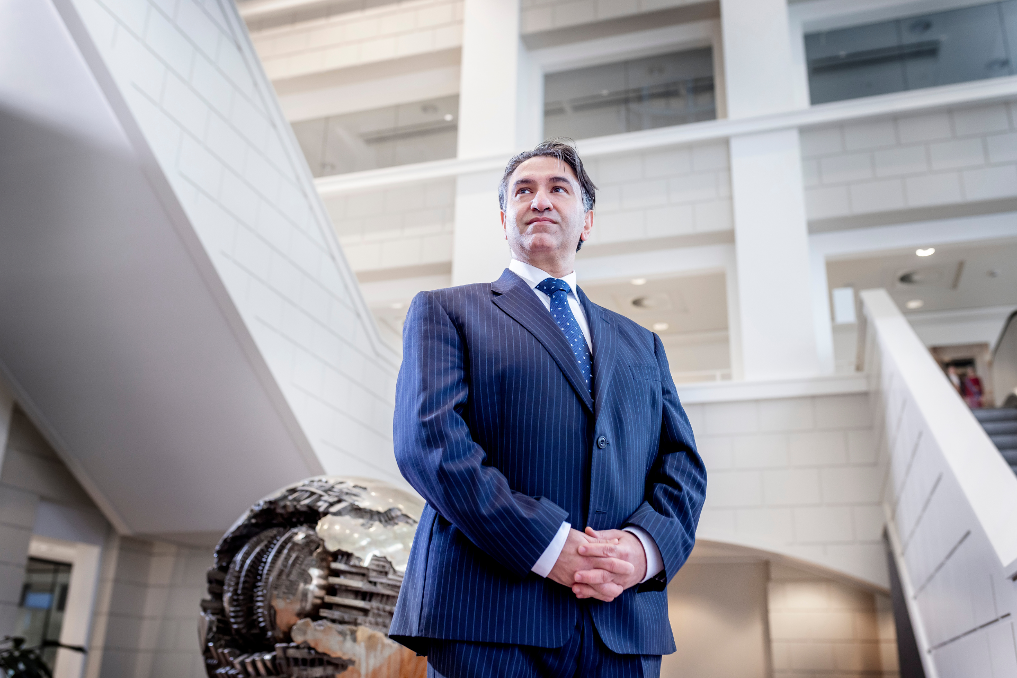 Portret van een seniorjurist. Carrière maken als jurist bij de Rijksoverheid