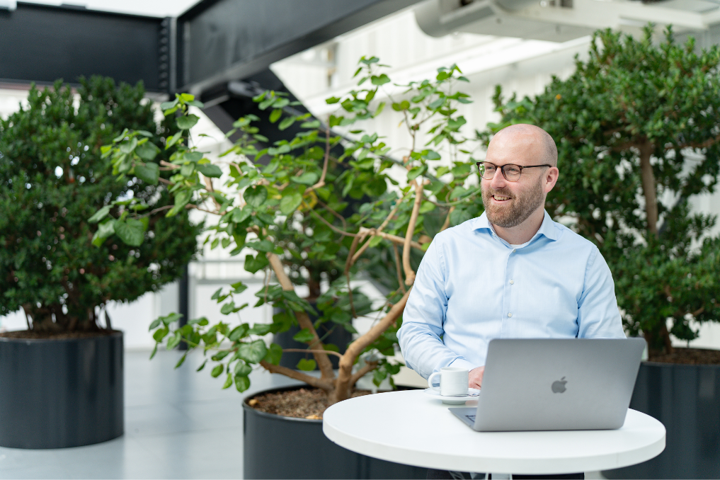 Portret van Wilco Ploeg, wetgevingsjurist bij de Rijksoverheid